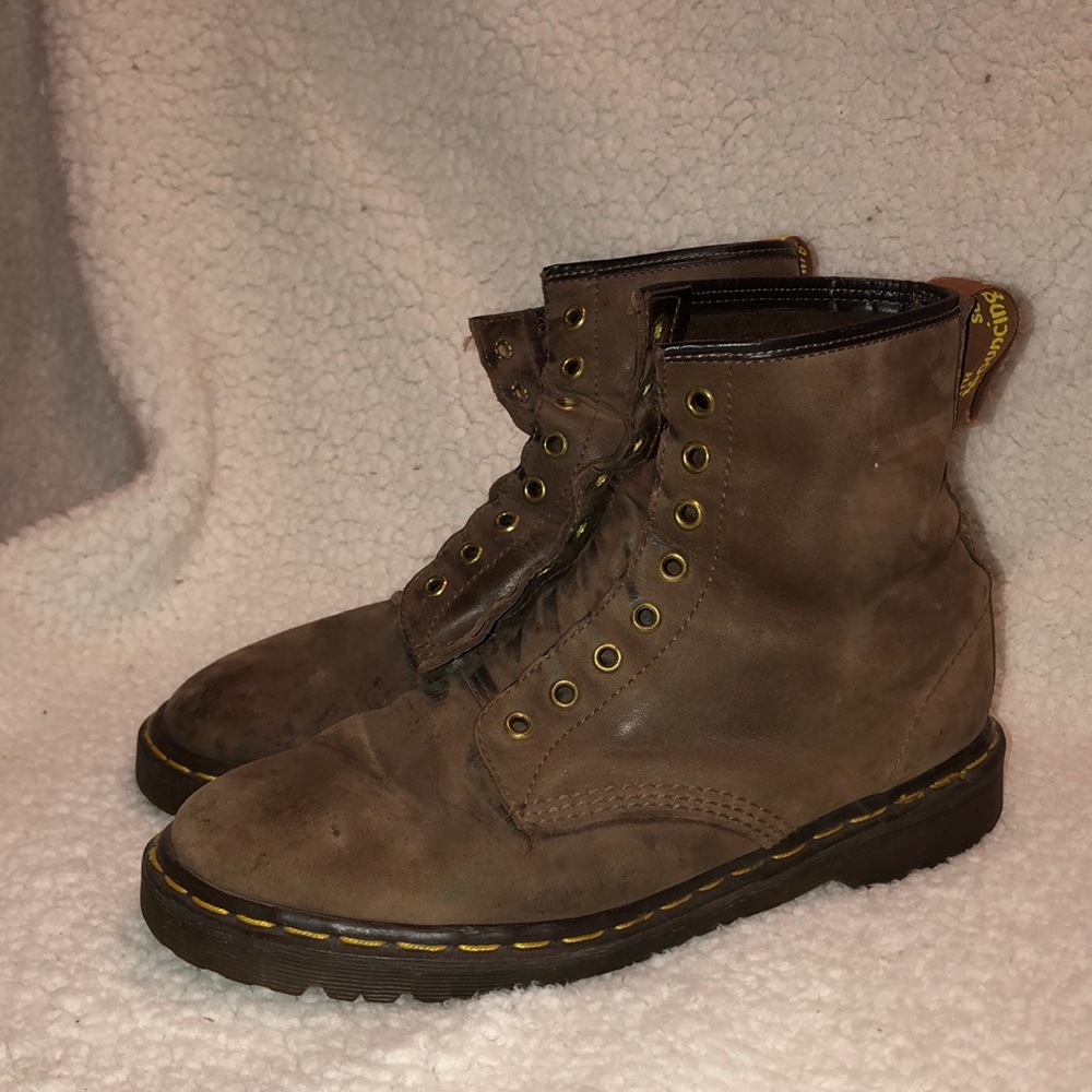 Retro Dr. Martens boot men size 10.5 1993 wow!